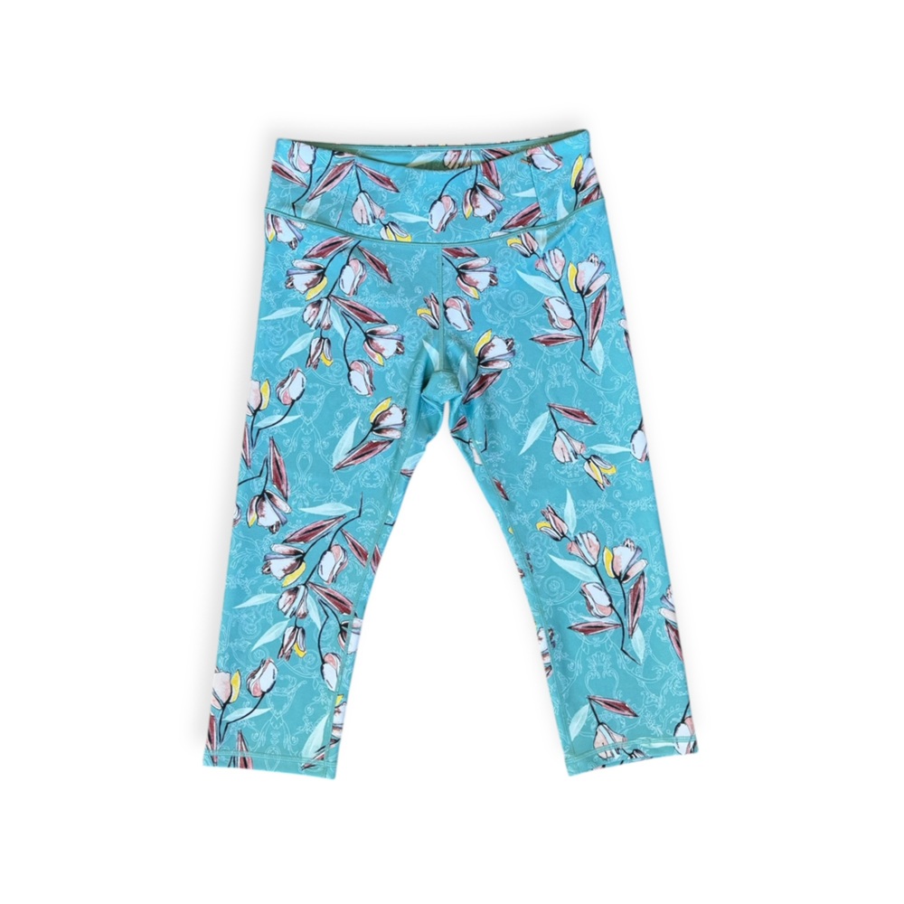 Calia Carrie Underwood athletic leggings capri floral blue pink floral pattern